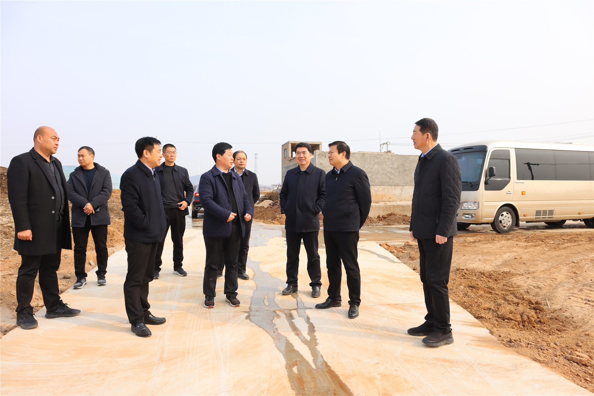 2月24日县长李红民到薛店镇、茨芭镇调研.4_副本.jpg
