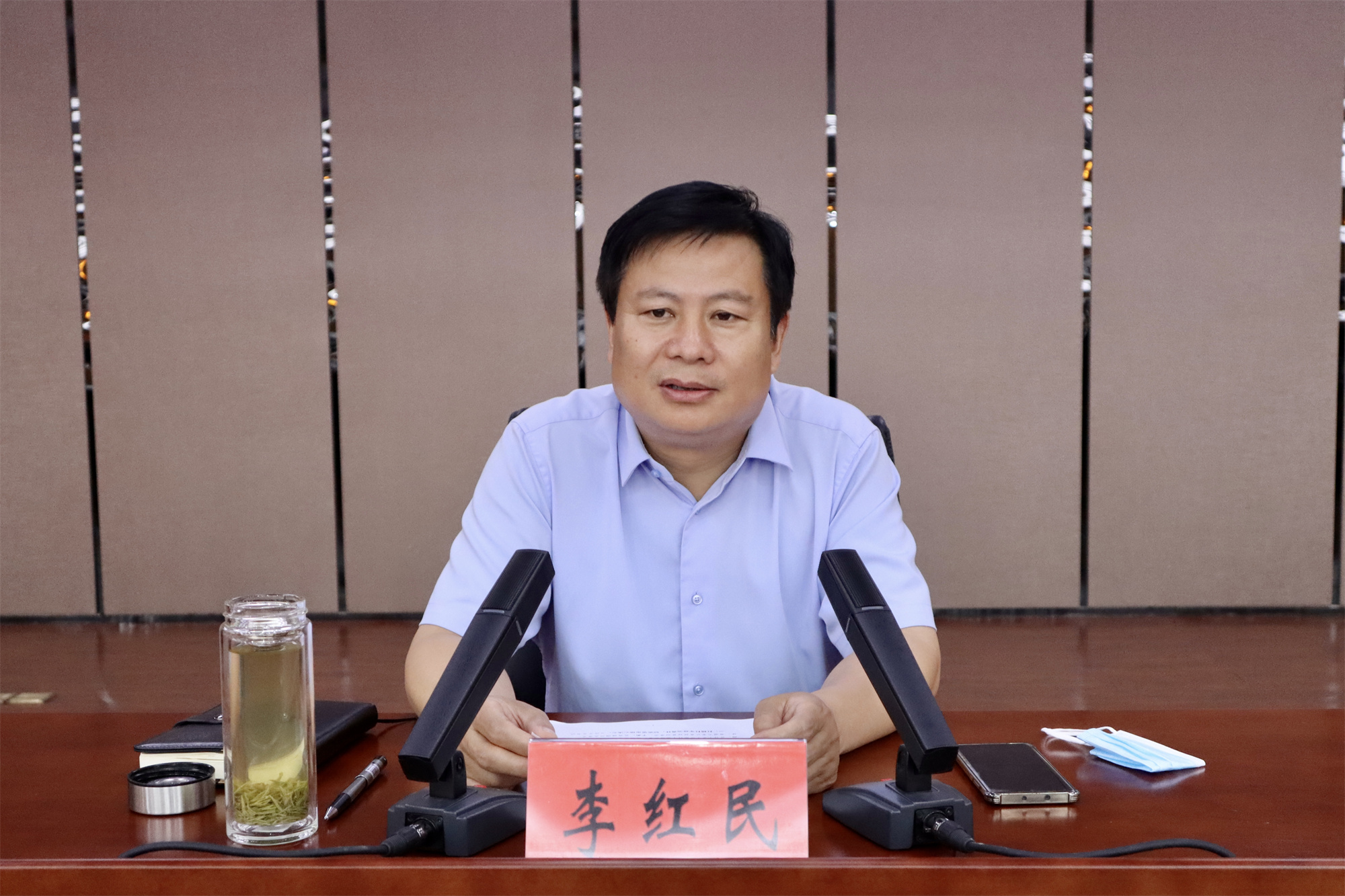 全县巩固拓展脱贫攻坚成果同乡村振兴有效衔接推进会召开 (3).jpg